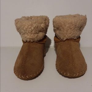 L.L. Bean Suede Booties Size 3-4